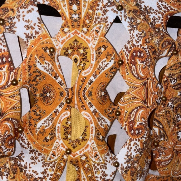 Akira Gold Crop - Picture 9 of 9